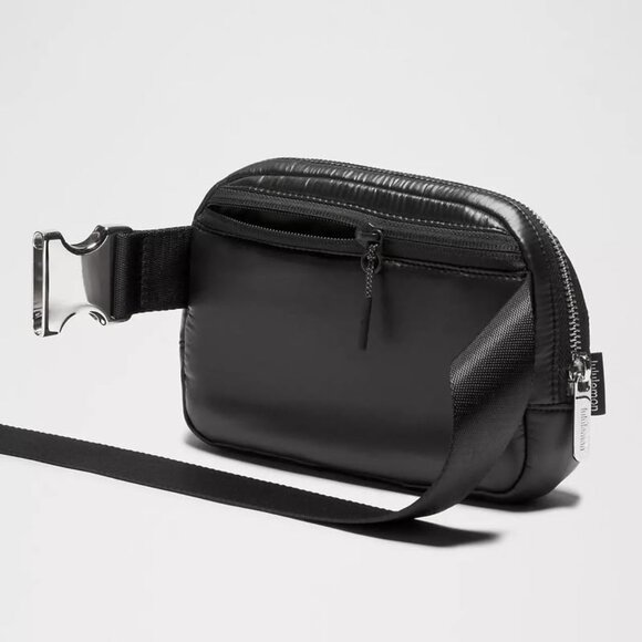 Lululemon Everywhere Belt Bag 1L Wunder Puff in Black, BNWT - Picture 5 of 7
